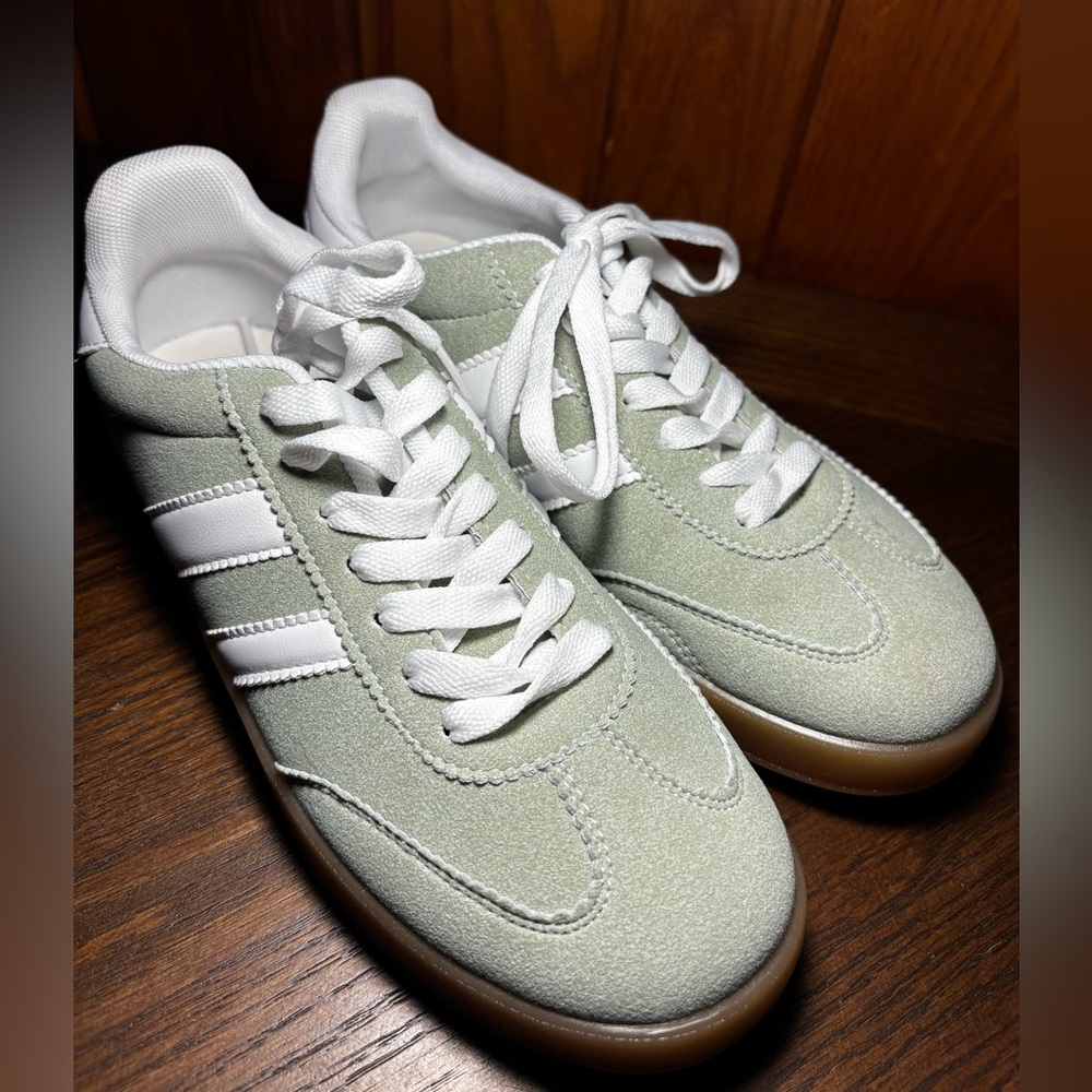 La Sheelah Fashion Sneakers